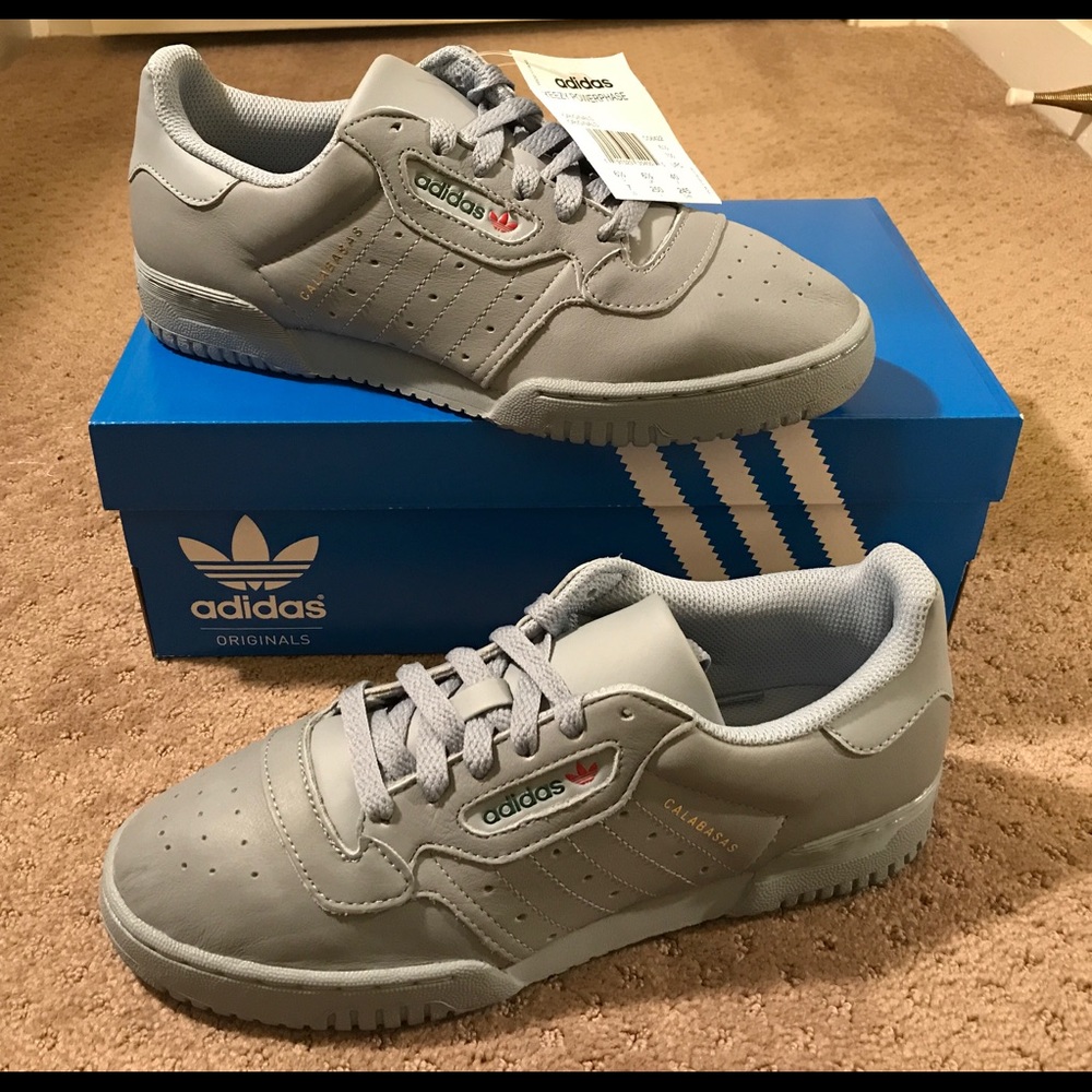 Yeezy Powerphase Grey 6 - Picture 4 of 6